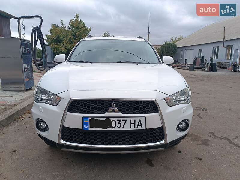 2011 mitsubishi outlander