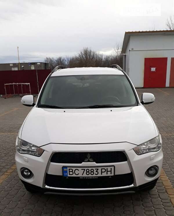 2011 mitsubishi outlander