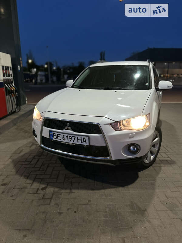 2011 mitsubishi outlander
