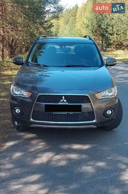 2011 mitsubishi outlander xl