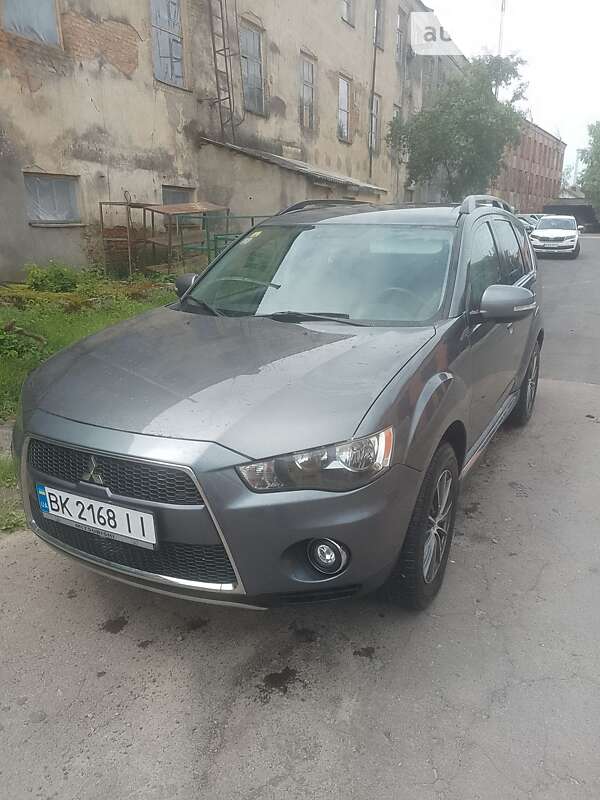 2011 mitsubishi outlander