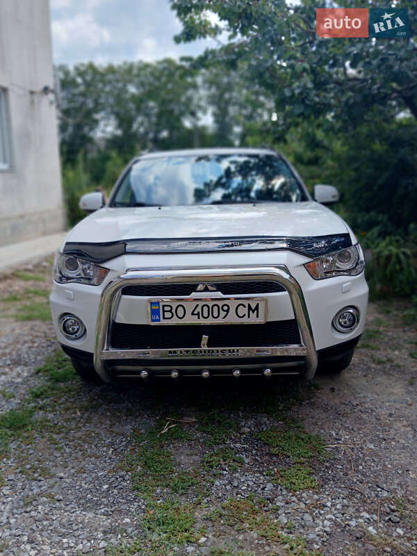 2012 mitsubishi outlander