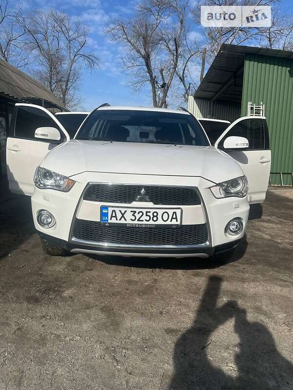 2011 mitsubishi outlander