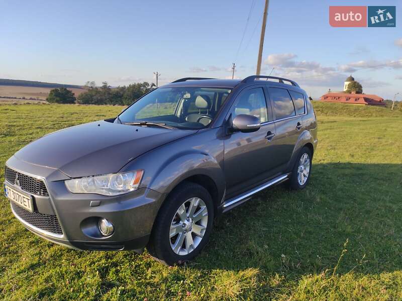 2012 mitsubishi outlander