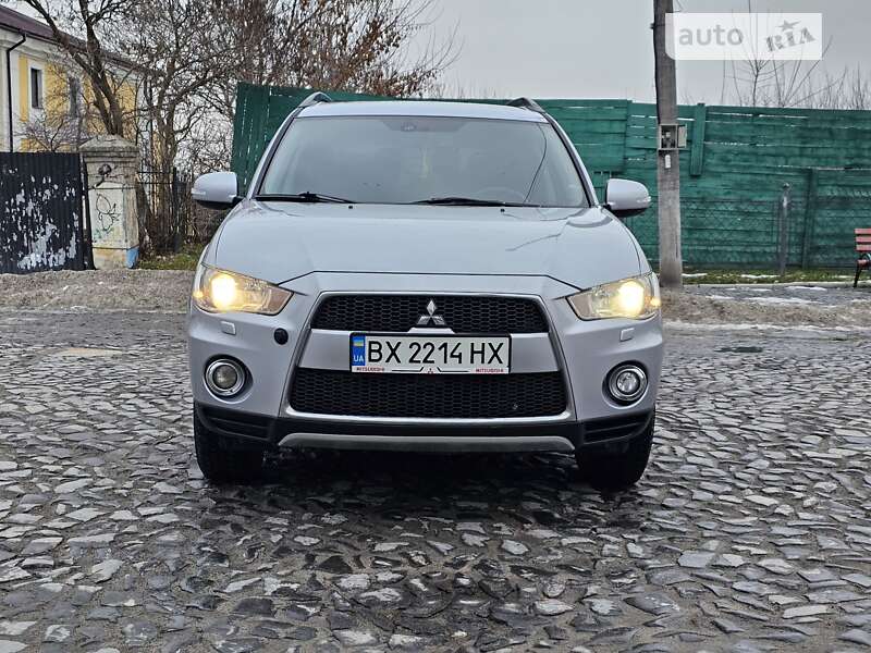 2012 mitsubishi outlander