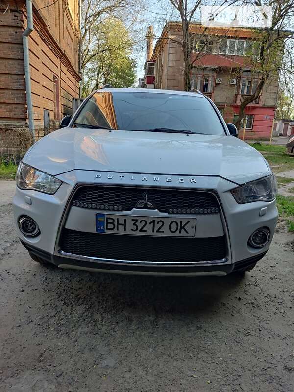 2012 mitsubishi outlander