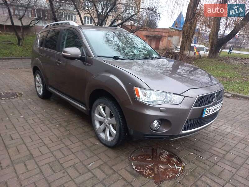 2012 mitsubishi outlander