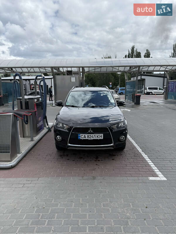 2012 mitsubishi outlander