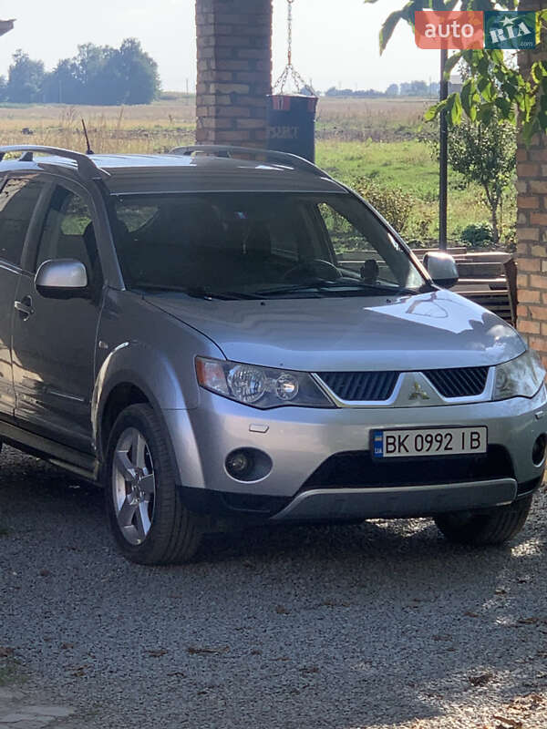2009 mitsubishi outlander