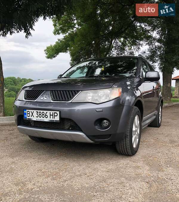 2009 mitsubishi outlander xl