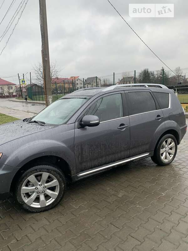 2010 mitsubishi outlander