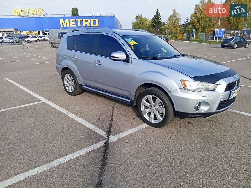 2010 mitsubishi outlander