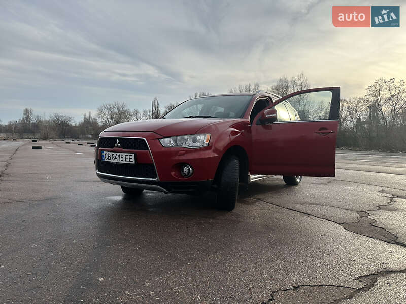 2010 mitsubishi outlander xl