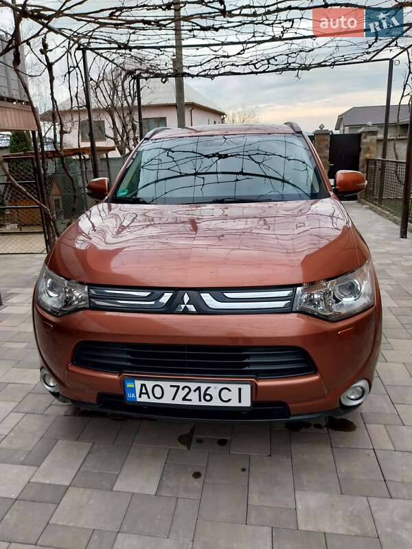 2012 mitsubishi outlander