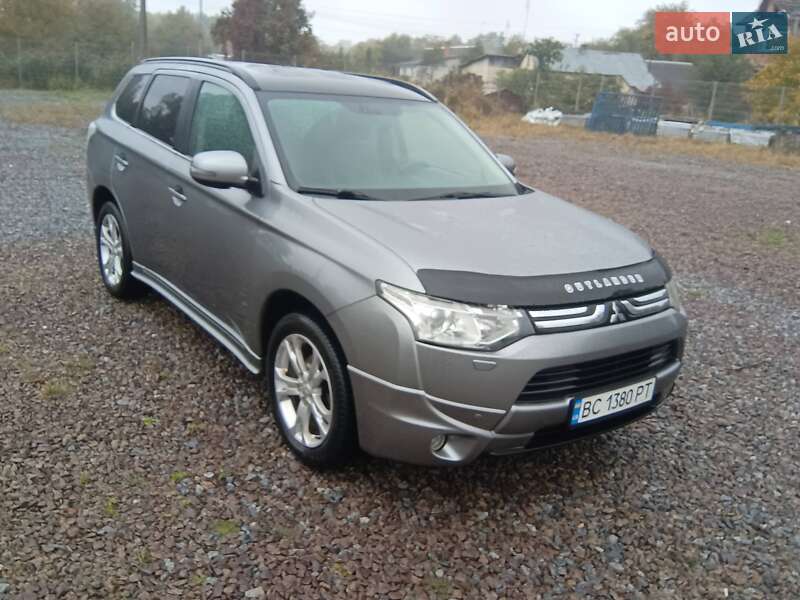 2012 mitsubishi outlander