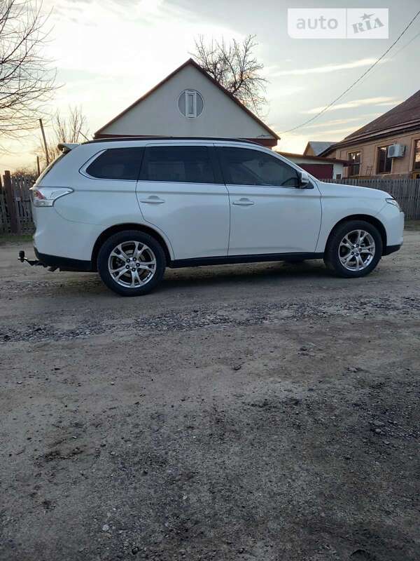 2012 mitsubishi outlander
