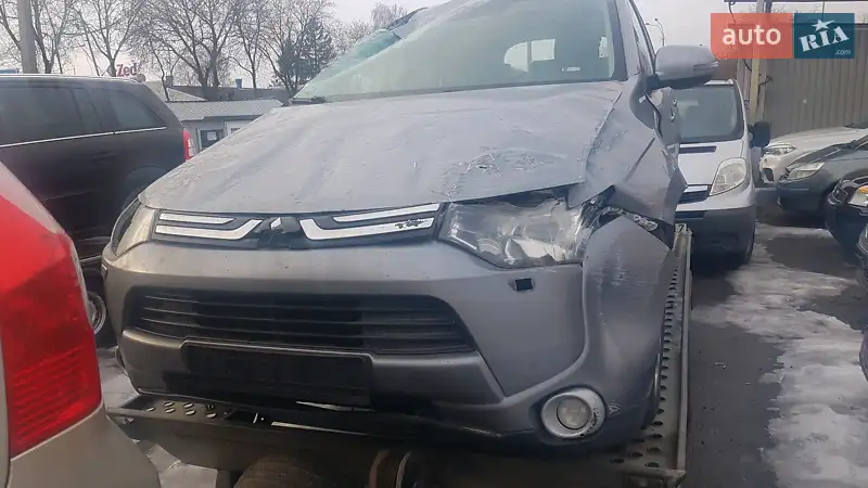 2012 mitsubishi outlander