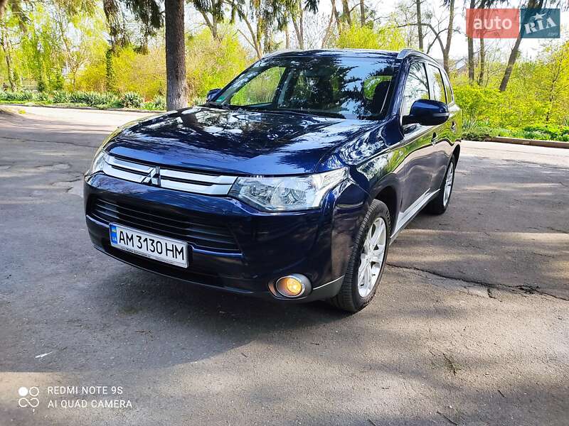 2014 mitsubishi outlander