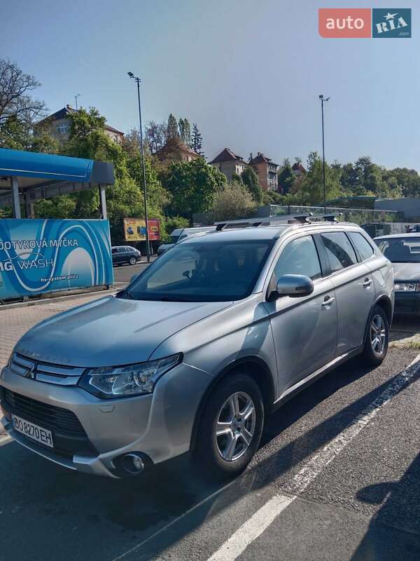 2014 mitsubishi outlander