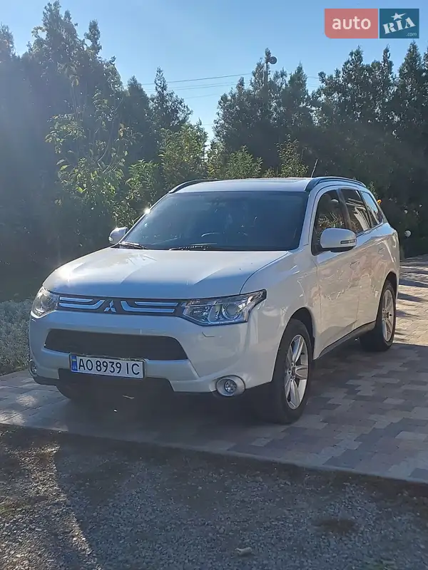 2012 mitsubishi outlander