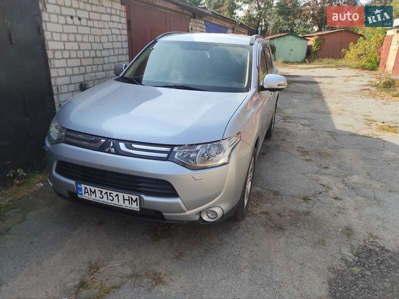 2013 mitsubishi outlander
