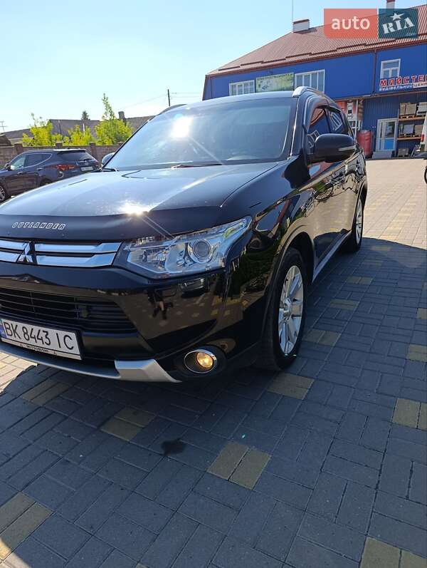 2014 mitsubishi outlander
