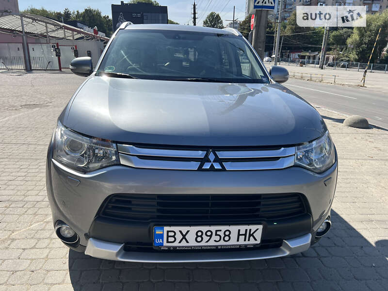 2014 mitsubishi outlander