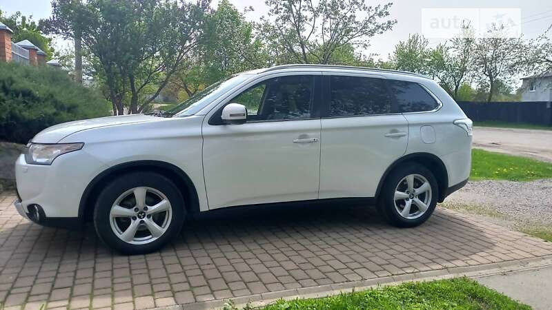 2014 mitsubishi outlander