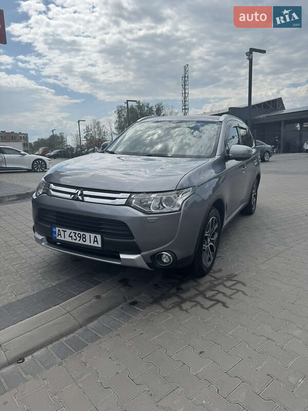 2014 mitsubishi outlander
