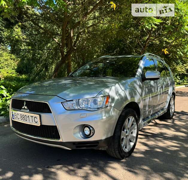 2010 mitsubishi outlander