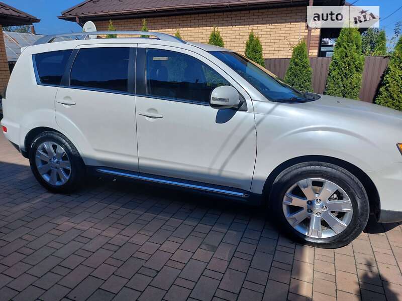 2010 mitsubishi outlander