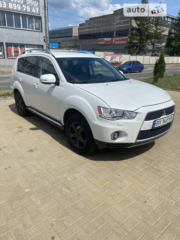 2010 mitsubishi outlander