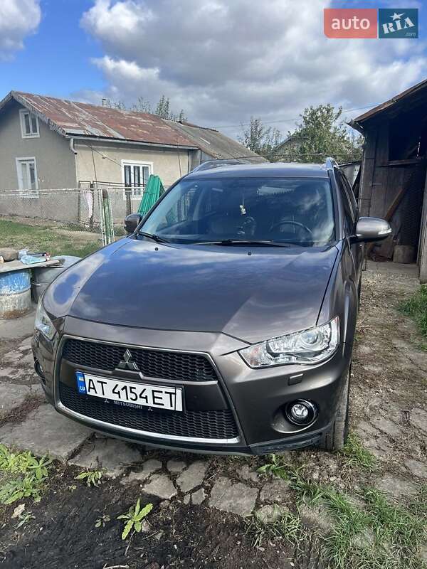2010 mitsubishi outlander