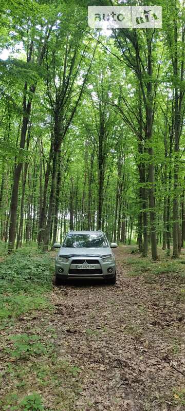 2010 mitsubishi outlander