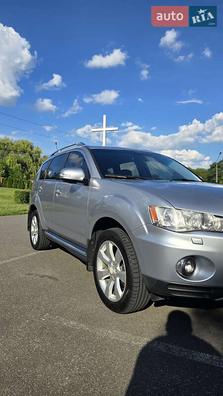 2010 mitsubishi outlander
