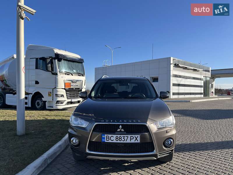 2010 mitsubishi outlander