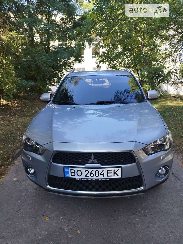 2010 mitsubishi outlander