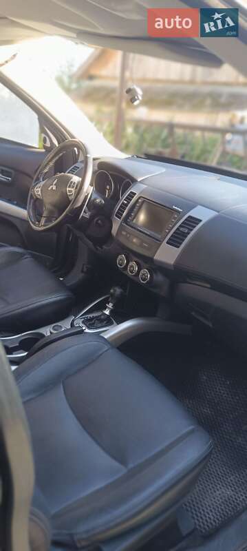 2010 mitsubishi outlander