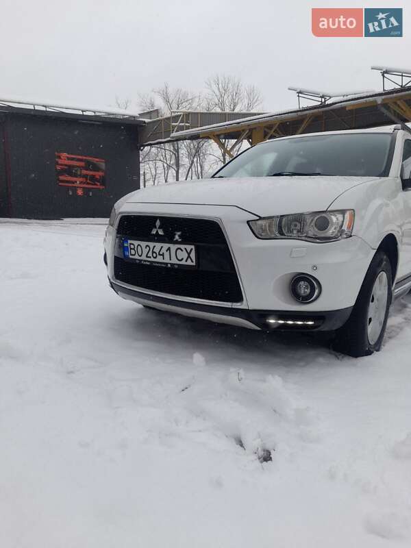2010 mitsubishi outlander