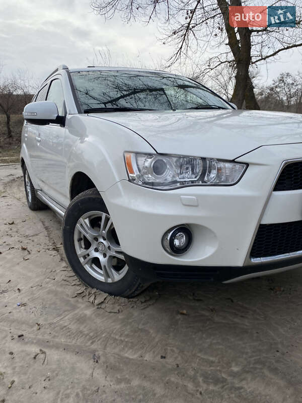 2011 mitsubishi outlander