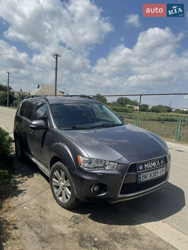 2010 mitsubishi outlander