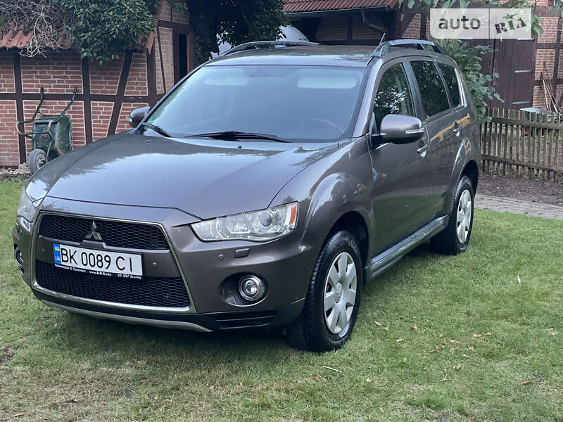 2011 mitsubishi outlander