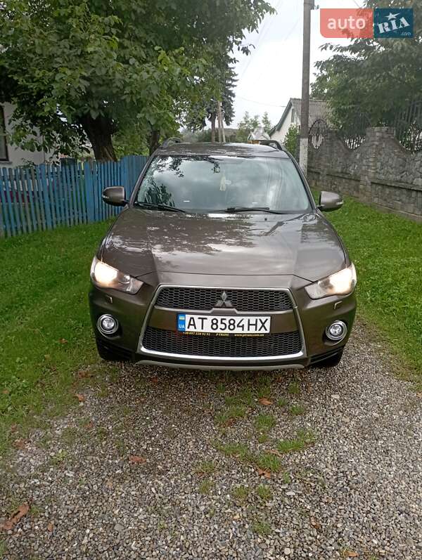 2012 mitsubishi outlander