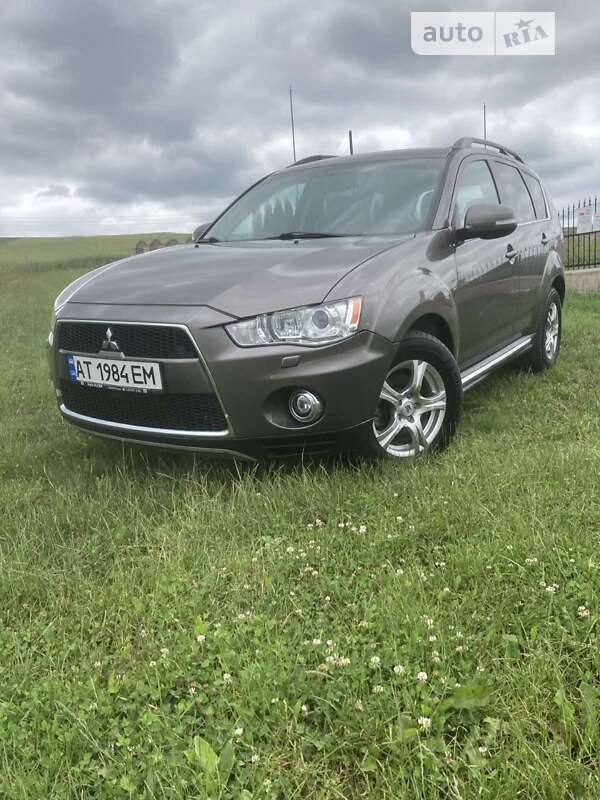 2012 mitsubishi outlander