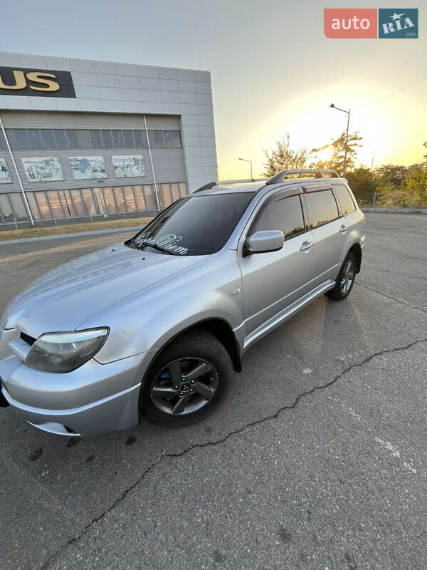 2003 mitsubishi outlander