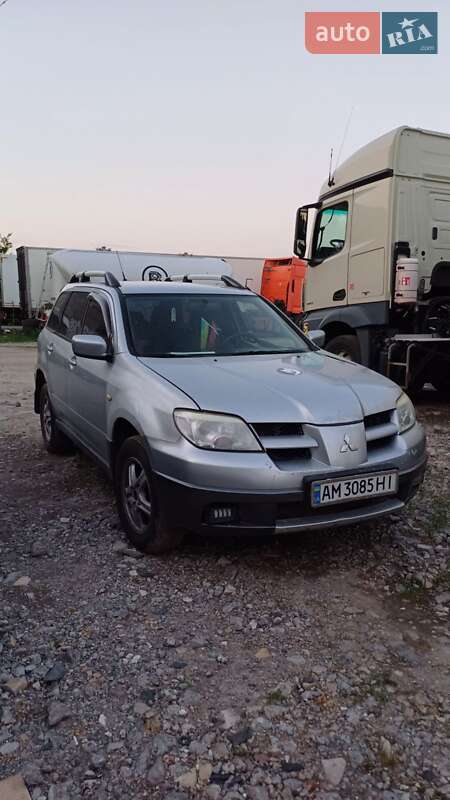2004 mitsubishi outlander
