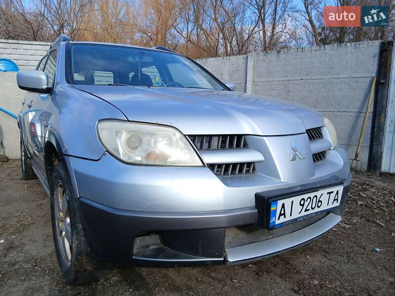 2004 mitsubishi outlander
