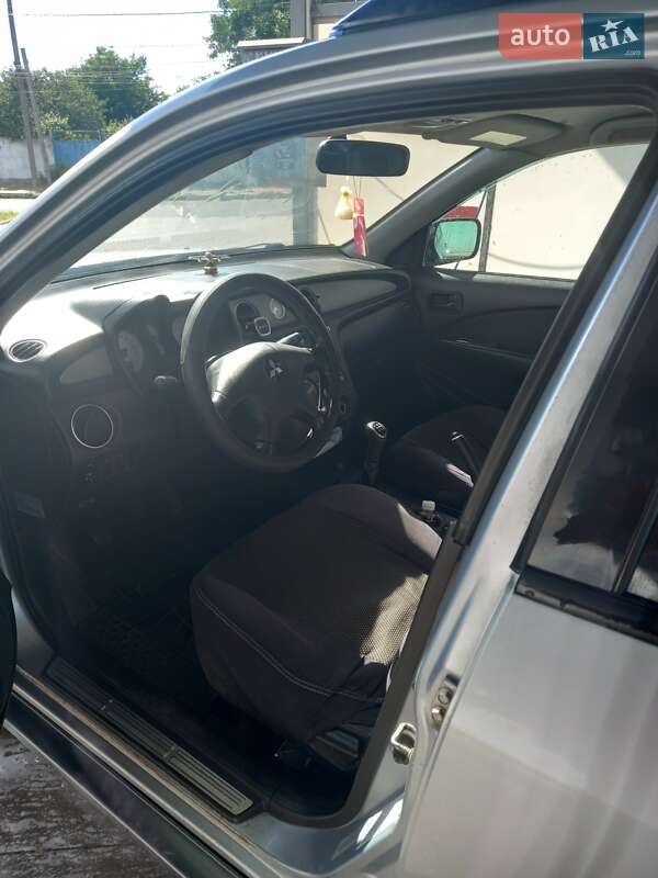 2005 mitsubishi outlander