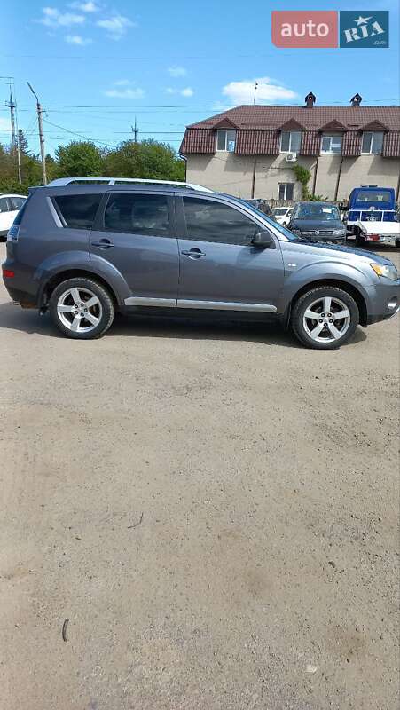 2008 mitsubishi outlander xl