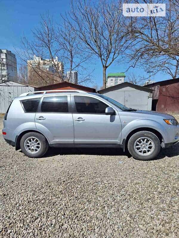 2008 mitsubishi outlander